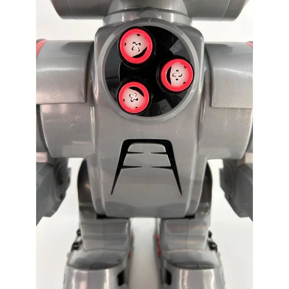 Vintage Toymax R.A.D. 4.0 Radio Controlled Robot Voice Command RAD W/ Remote